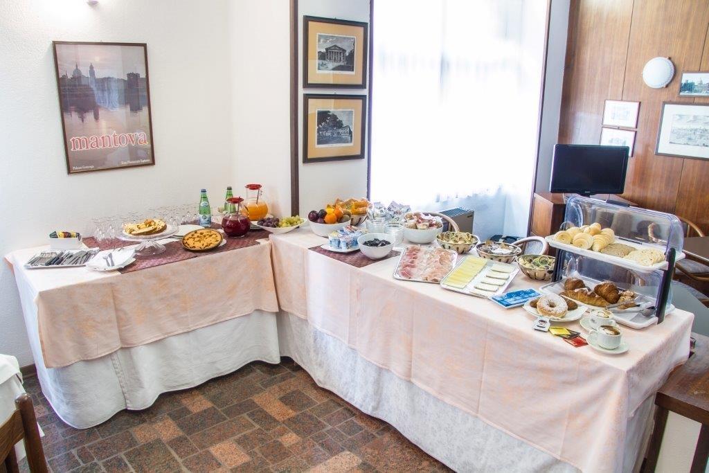 Hotel Mantegna Μάντοβα Εξωτερικό φωτογραφία