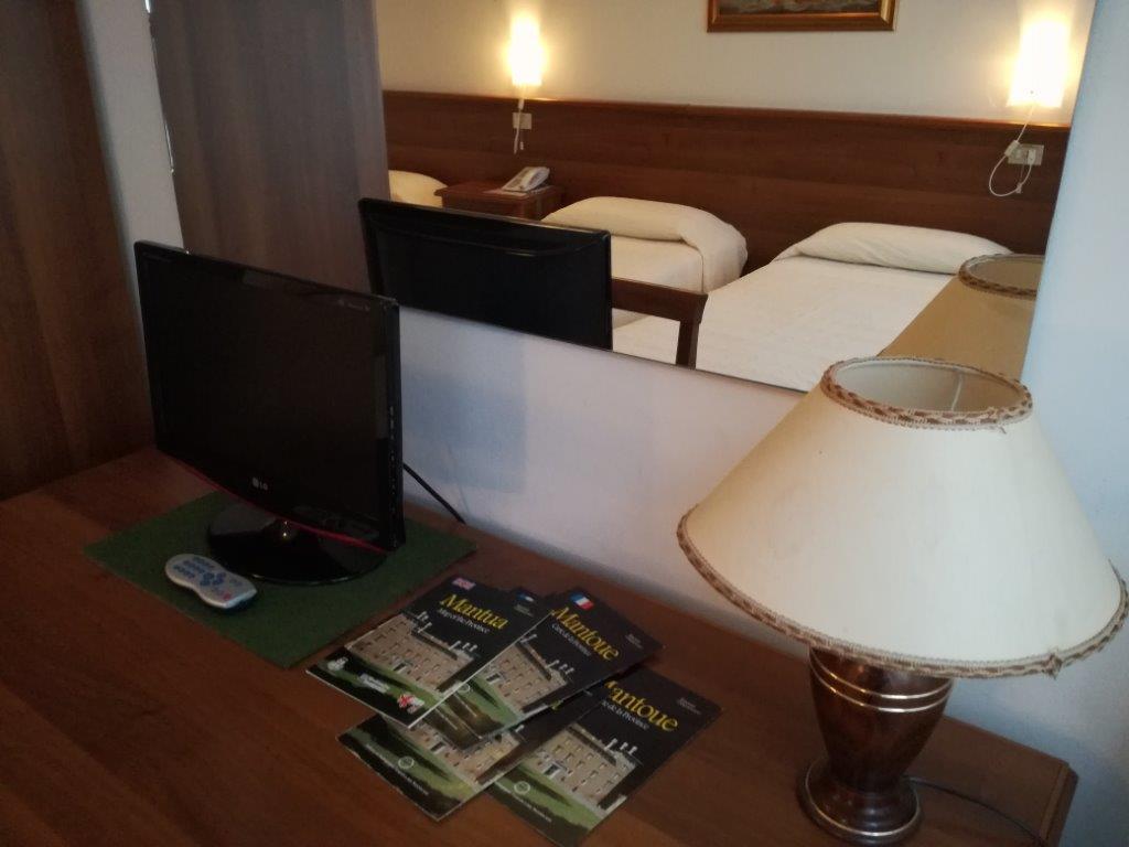Hotel Mantegna Μάντοβα Εξωτερικό φωτογραφία